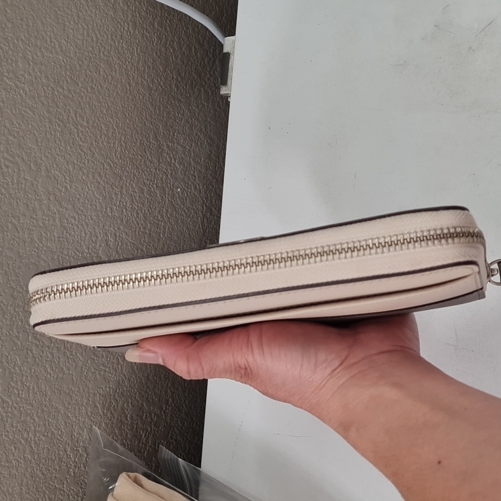 KATE SPADE WALLET - Picture 5 of 17